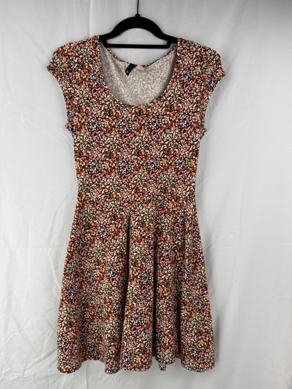 H&M Pink and Gray Floral Scoop Neck Cap Sleeve Size 6 Women’s Juniors  Dress